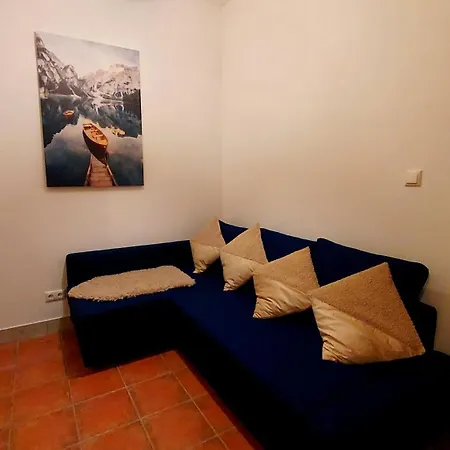 2 Room's Family Zemlinski شقة *