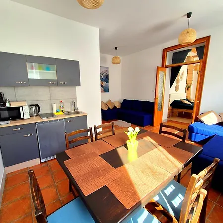 2 Room's Family Zemlinski * Payerbach